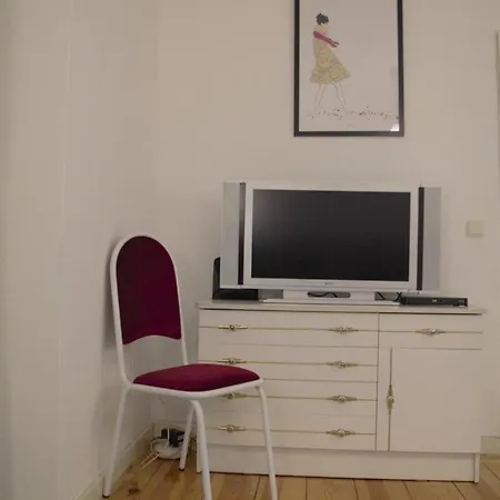 Apartman Inside Typical & Historical